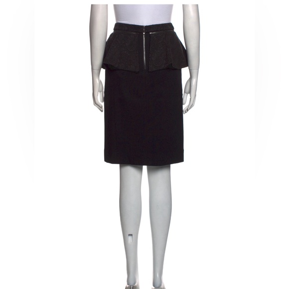 Ruffle embellishment knee length skirt - size 0 - Picture 3 of 3